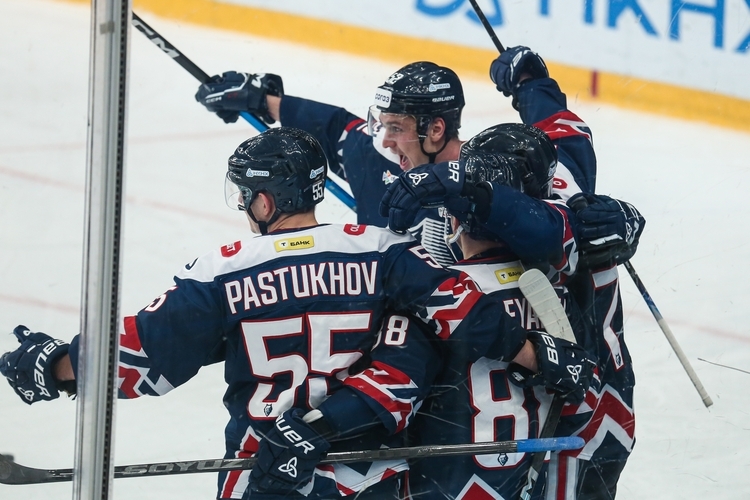 «Нефтехимик» выиграл у «Спартака» и прервал 4-матчевую серию поражений