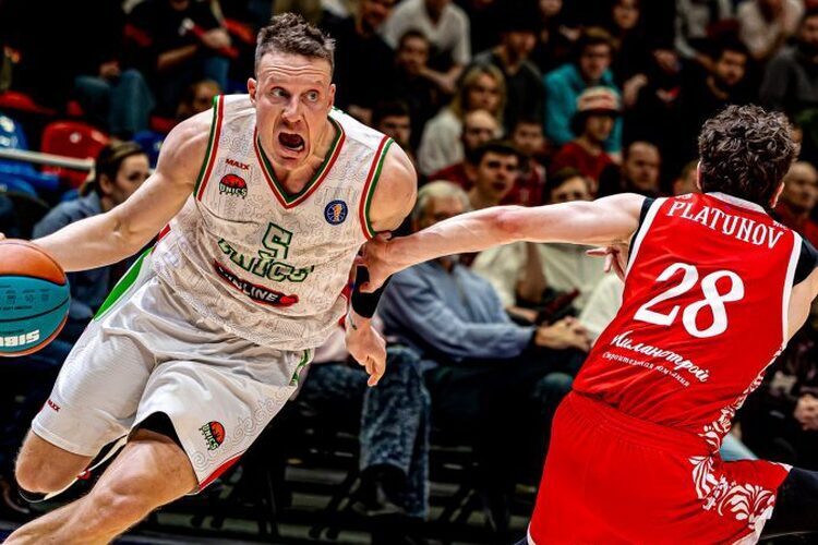 УНИКС перед встречей с ЦСКА обыграл МБА-МАИ и одержал пятую победу подряд на выезде