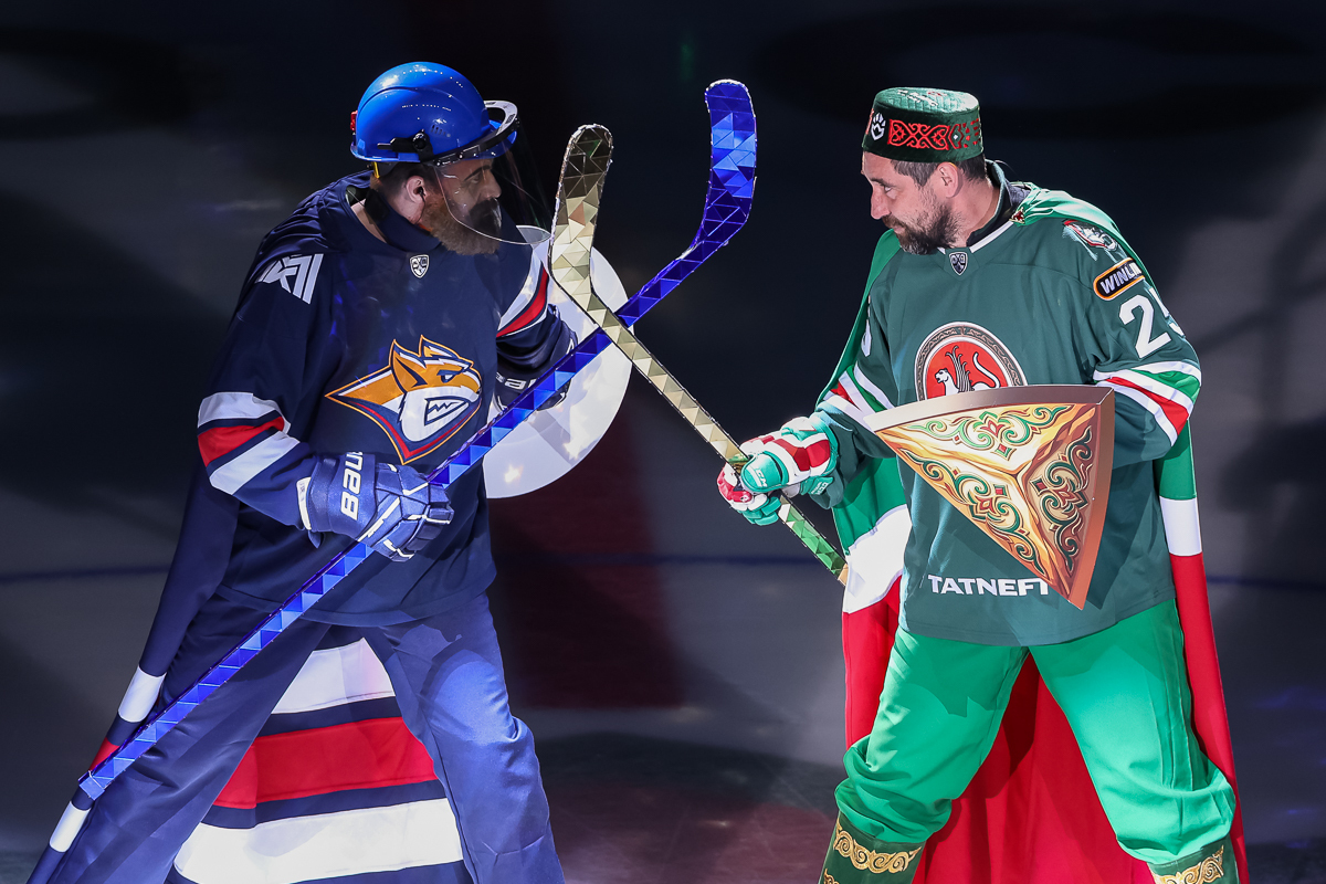 «Ууу, все билеты купили?» Разин говорил минуту, Зарипов прогнал «Металлург», а «Ак Барс» снова впереди