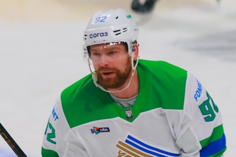 Топ-10 событий недели КХЛ: скандал с Квартальновым, дебютный гол Кузнецова «Трактору», Ларионов на Олимпиаде