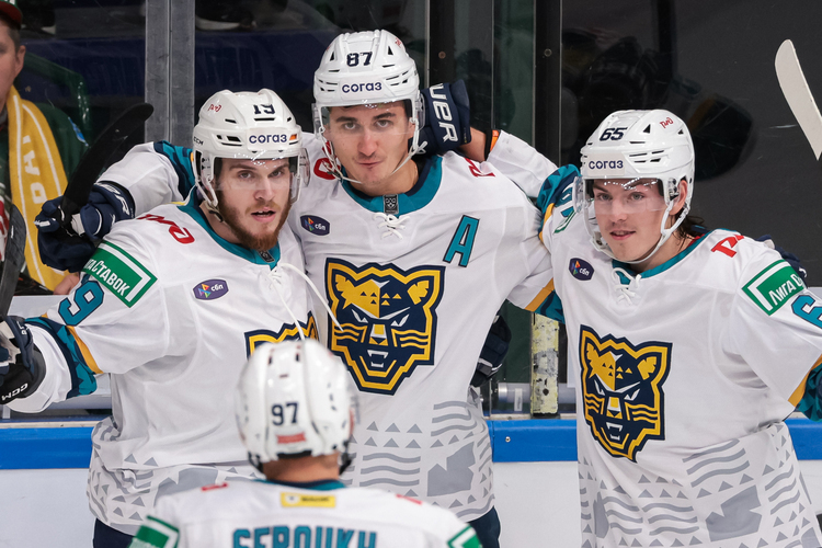 Матч «Сочи» – ЦСКА прервали из-за угрозы атаки БПЛА