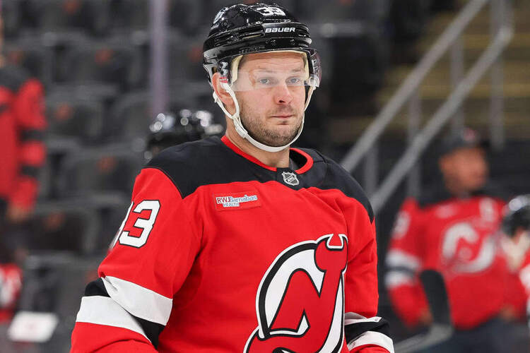 «Нью-Джерси» выставил на драфт отказов россиян Дадонова и Цыплакова