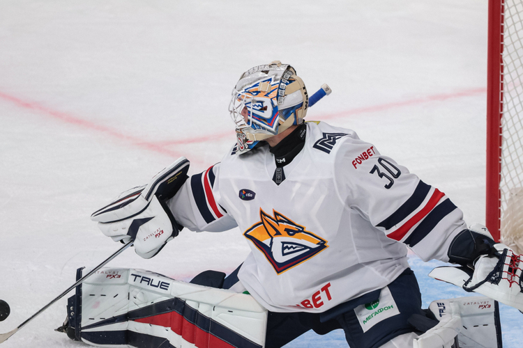 Разин поменял основного вратаря после поражения в первом матче серии с «Ак Барсом» 