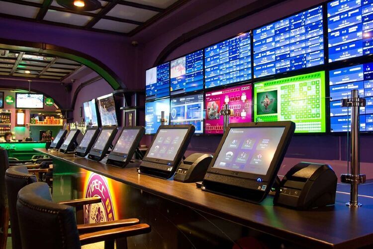 Главу «Мелбета» и экс-гендиректора «Фонбета» в один день приговорили к восьми годам колонии