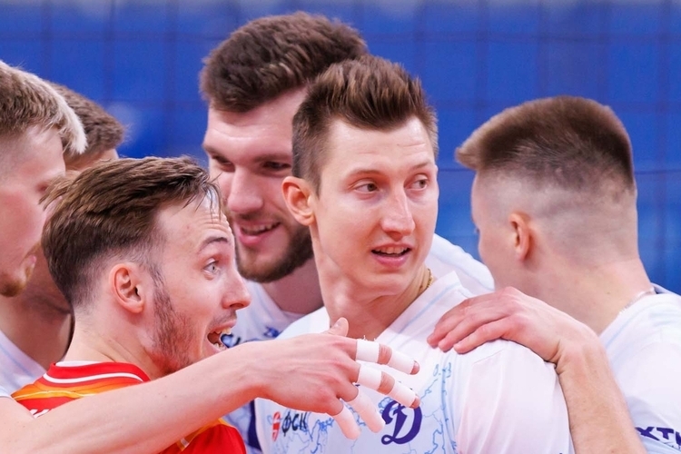 «Динамо» одолело казанский «Зенит» в полуфинале Кубка легенд