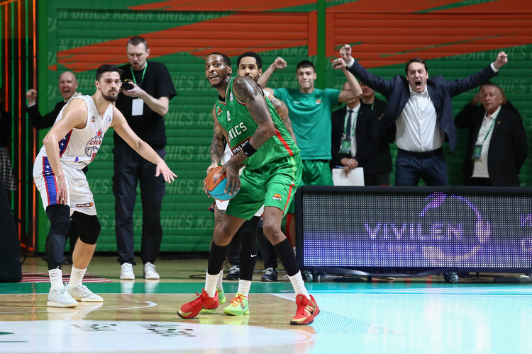 «Просто суперигра!» УНИКС потрепал нервы, но впервые обыграл ЦСКА и вернул себе первое место