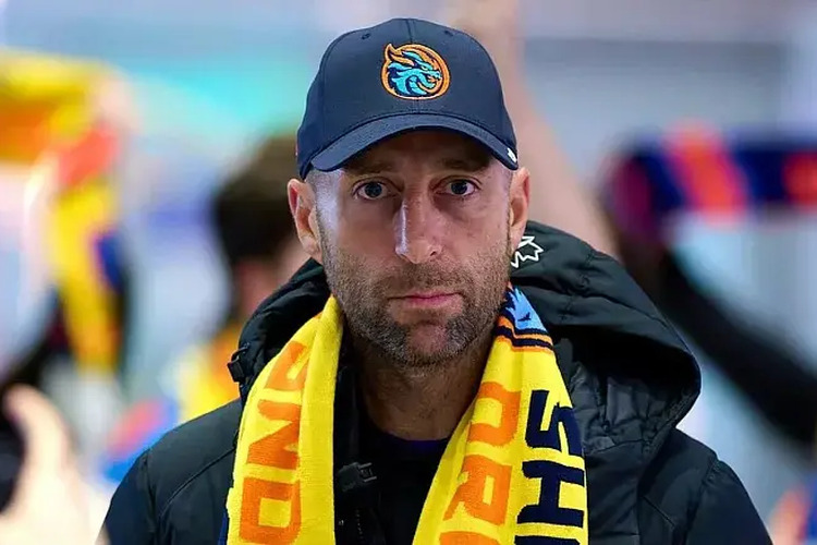 Тренер «Шанхая» Лав приглашен на Матч звёзд. Он всего восемь дней работает в КХЛ