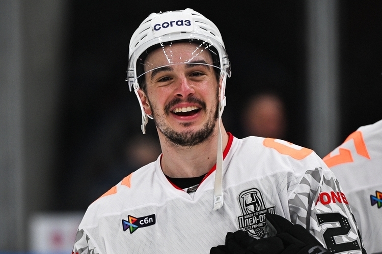 «Авангард» обыграл «Локомотив» в первом матче 1/2 финала Кубка Гагарина. Исаева заменили при 0:4