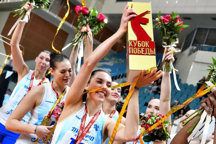 Первый трофей сезона – у Казани. Команда Терзича упустила отрыв +7, но забрала Кубок Победы в пятом сете