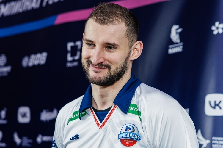 Доигровщик Андрей Бобров перейдёт в «Газпром-Югру», где уже есть доигровщик Андрей Бобров