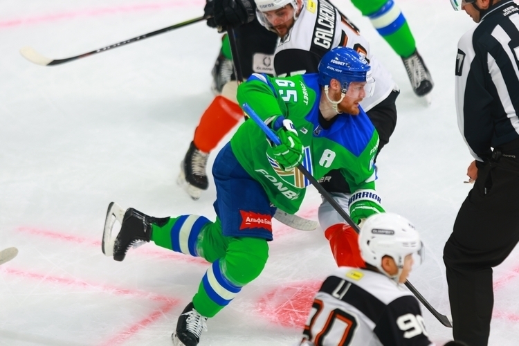 «Нельзя вести дома 2:0 и проигрывать!» «Салават Юлаев» получил обидную оплеуху от «Амура»