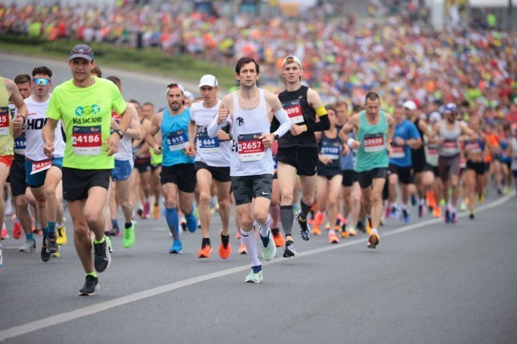 «Казанский марафон»  собрал 12 тыс. бегунов из 16 стран и 456 городов