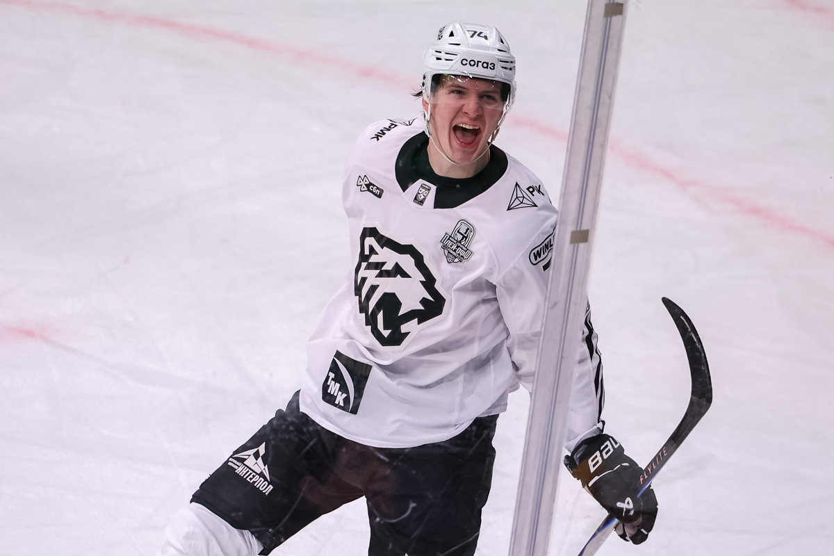 Первый матч в Казани – вау: полёт Зарипова, победа «Ак Барса» в овертайме, камбэк «Трактора» за 20 секунд до конца