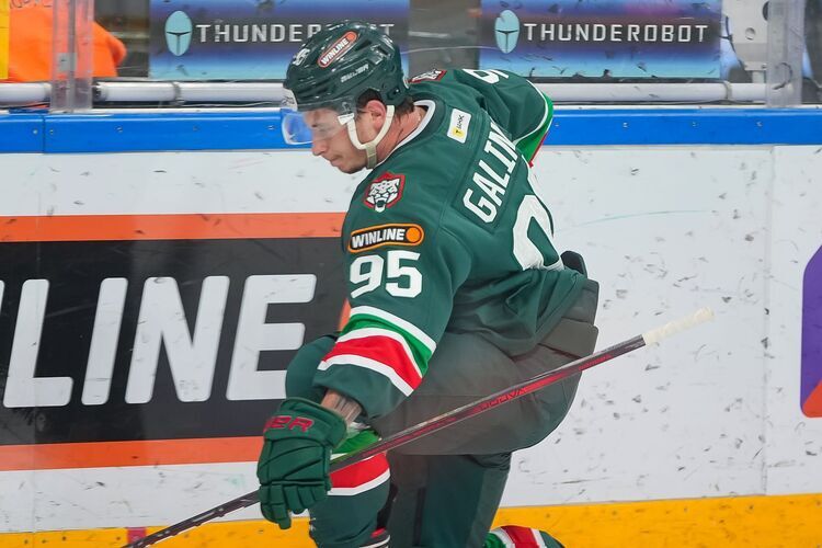 Чудо-гол Галимова: прошёл всю оборону «Динамо», обыграл один на один защитника и отправил шайбу в «девятку»