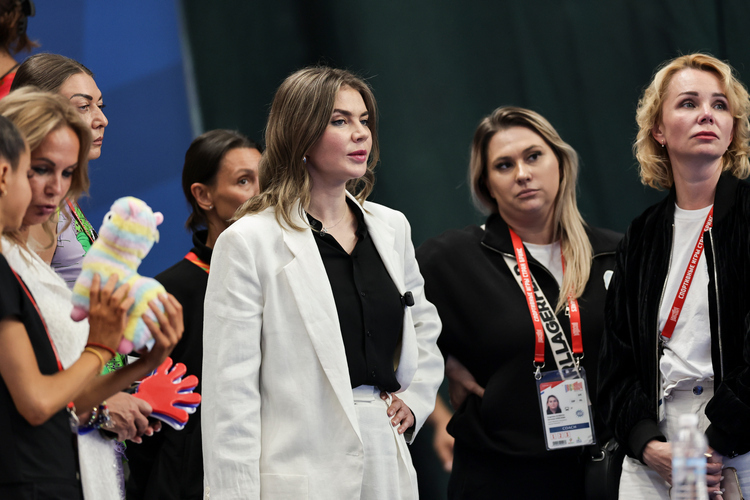 Президент, тренер и болельщица: как Алина Кабаева заглянула на Игры БРИКС