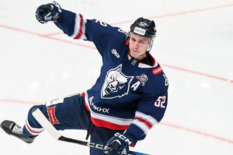 Безумие в КХЛ: «Нефтехимик» пропустил 9 (!) шайб в Магнитогорске, но совершил мегарывок в концовке