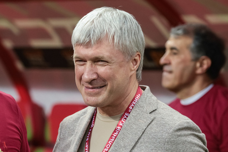 В «Рубине» опровергли информацию об интересе к тренеру Осинькину