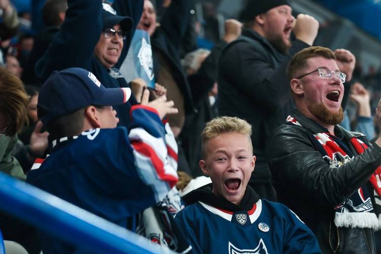 Топ-10 событий недели КХЛ: Хмелевский – в «Ак Барсе», Калинюк – в «Салавате Юлаеве», сумасшедшая форма «Нефтехимика»