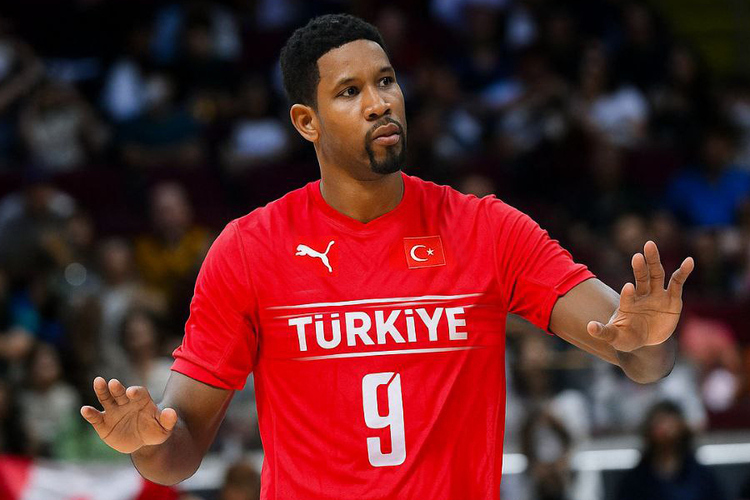 Представляете Леона в сборной Турции? Оказывается, такое было возможно