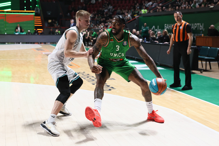 Рейнольдс претендует на MVP, Бингэм – на лучшего оборонительного, Перасович – на тренера года