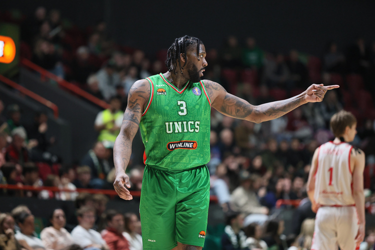 УНИКС обыграл МБА-МАИ во втором матче плей-офф. У Рейнольдса – 26+10