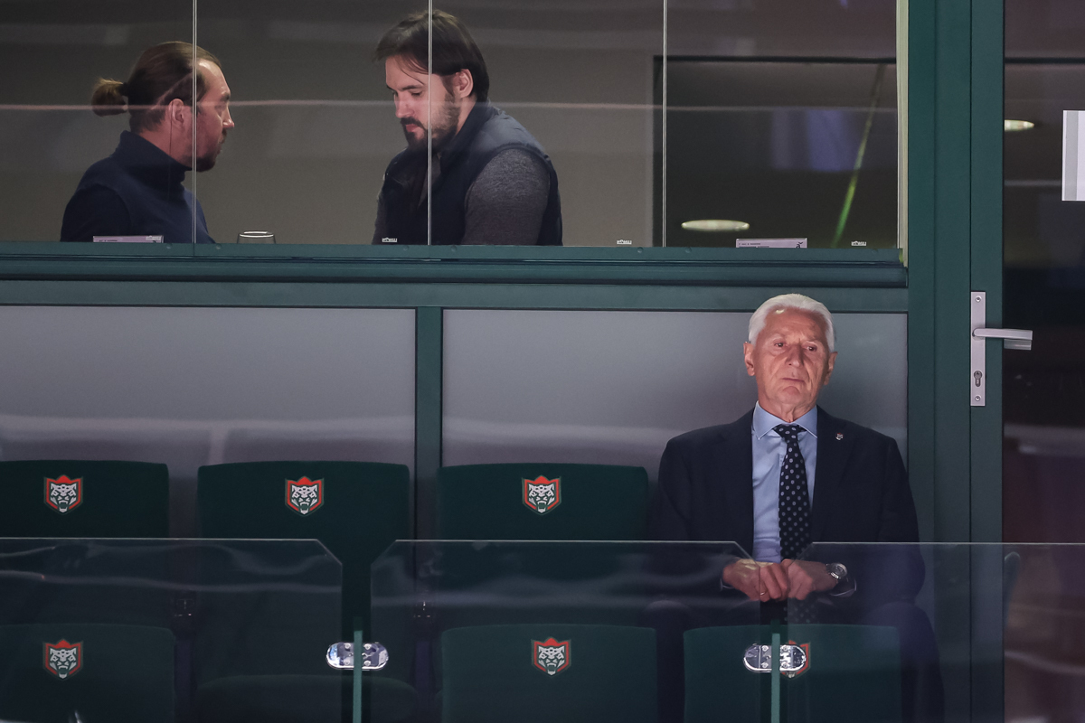 Первый матч в Казани – вау: полёт Зарипова, победа «Ак Барса» в овертайме, камбэк «Трактора» за 20 секунд до конца