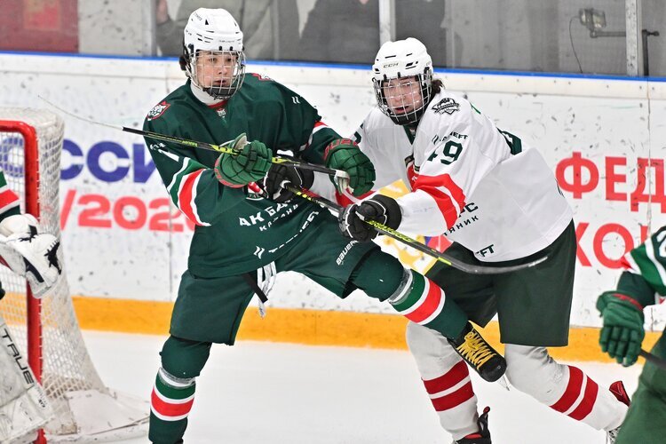 «Ак Барс» и «Нефтяник» впервые за пять лет встретились друг с другом в финале ЮХЛ. Бьются за единственную путёвку в финал России